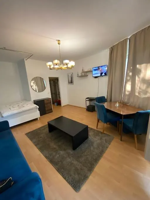 Apartment With Balcony Berlín